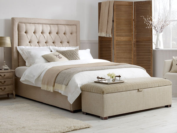 larkin-buttoned-bed-650-1