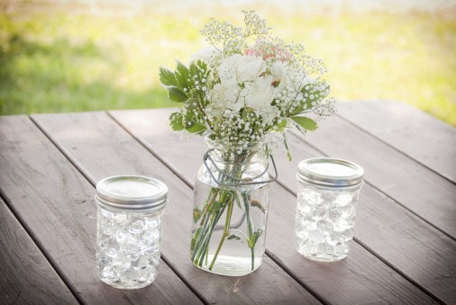 spring-decor-mason-jar-flowers