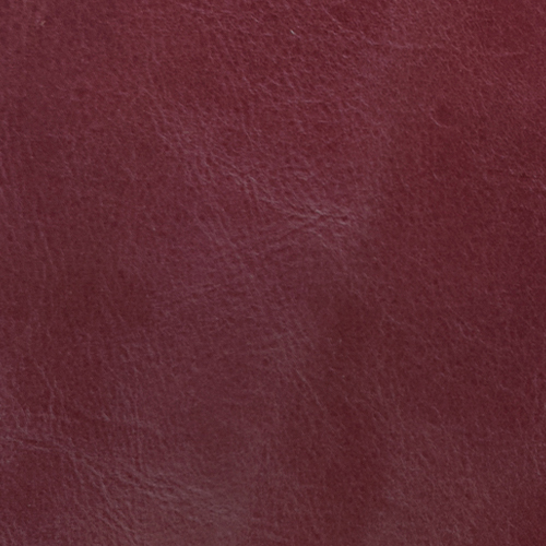 Next leather is a luxurious, semi-aniline hide, soft to the touch and naturally beautiful. Its gentle surface reveals subtle characteristics, adding depth and authenticity. This supple leather invites you to experience its genuine nature.