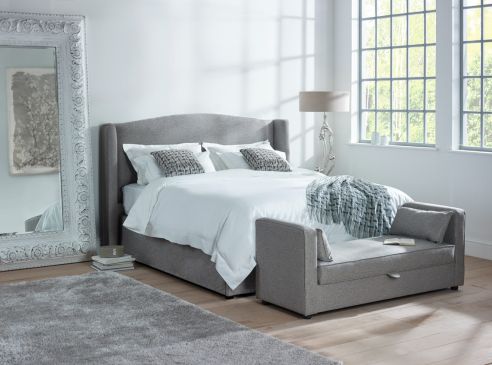Herriot Studded Winged Bed